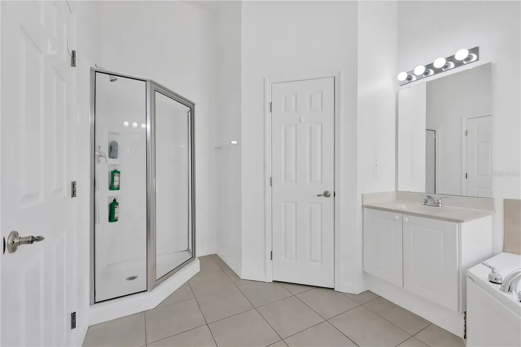 2855 Club Cortile Circle Kissimmee FL 34746