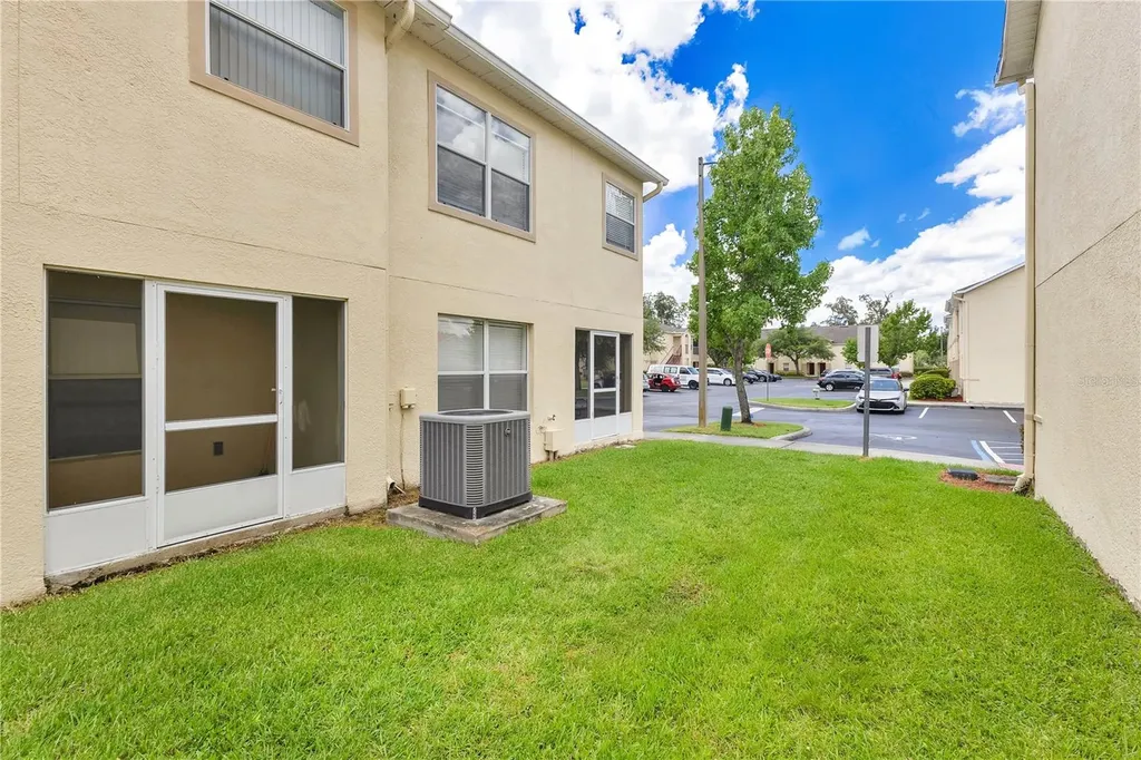 2855 Club Cortile Circle Kissimmee FL 34746