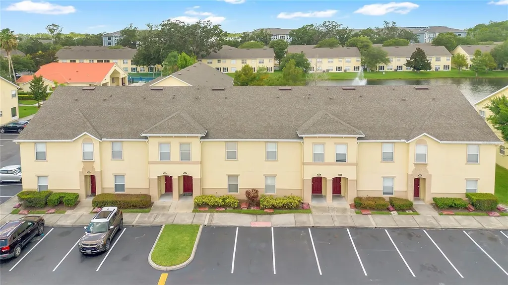 2855 Club Cortile Circle Kissimmee FL 34746