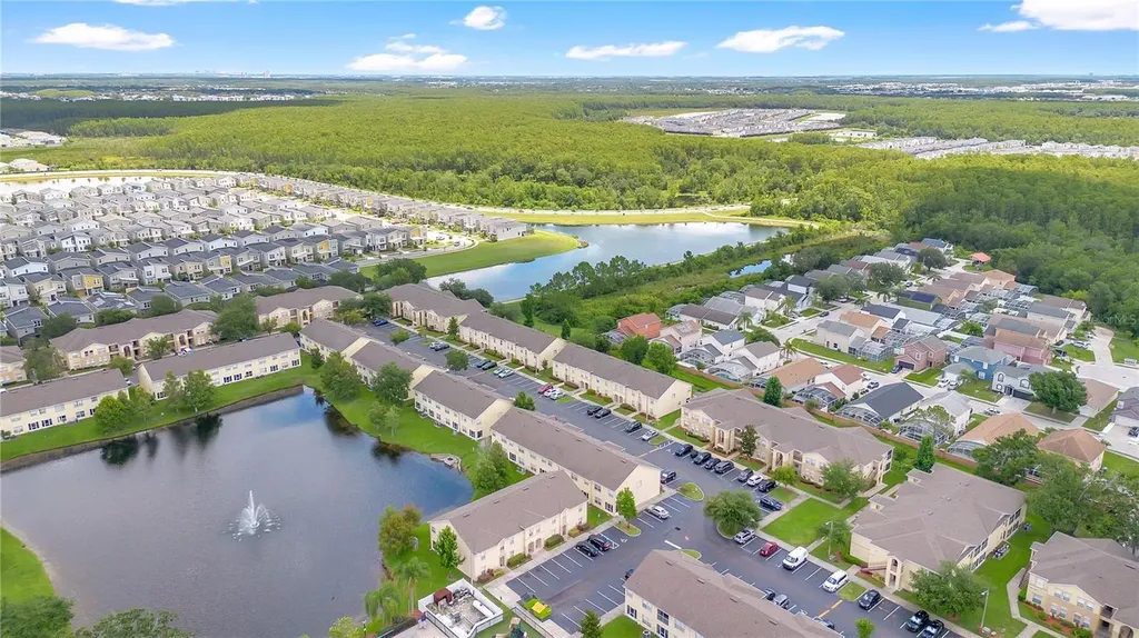 2855 Club Cortile Circle Kissimmee FL 34746
