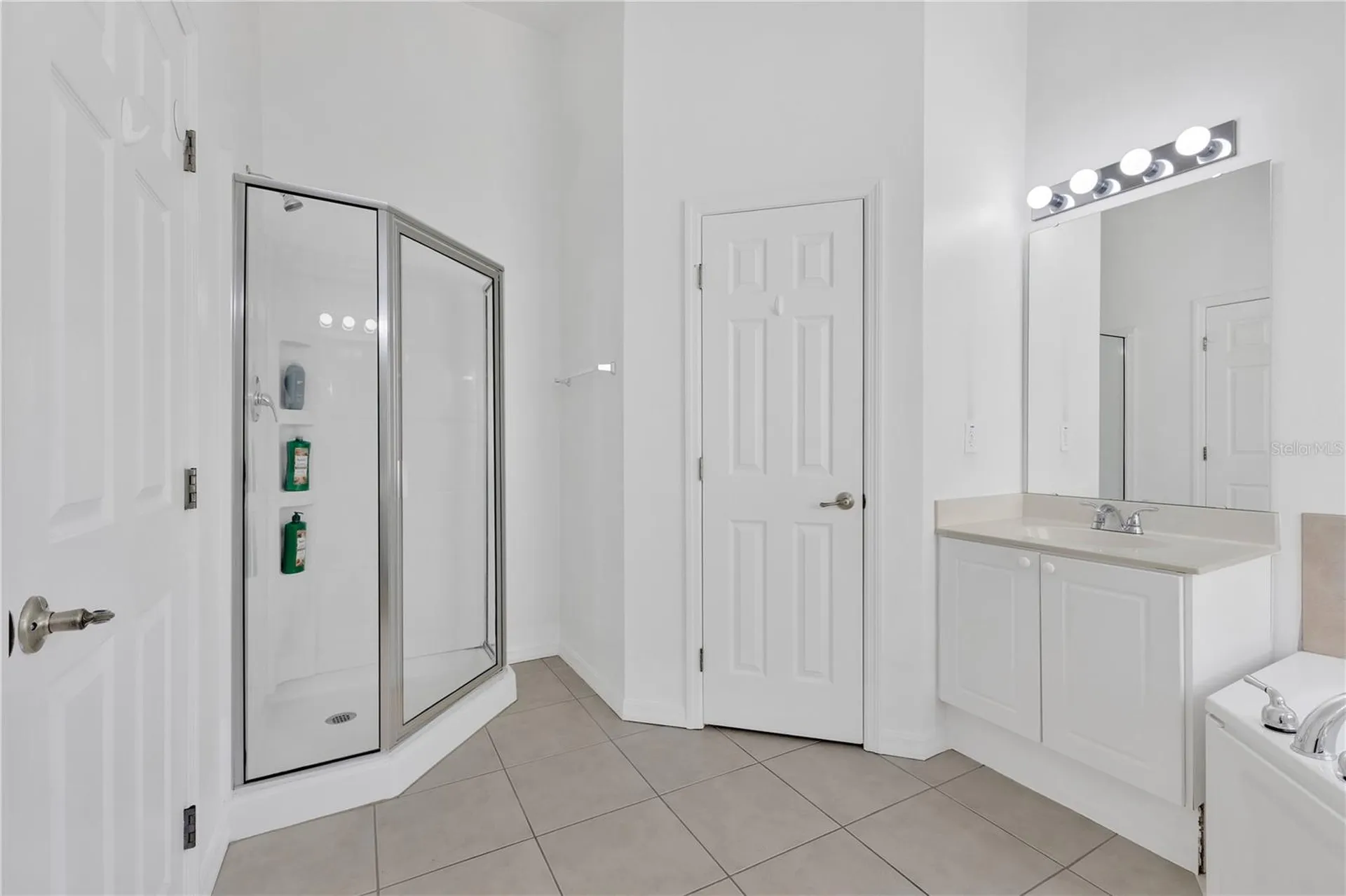 2855 Club Cortile Circle Kissimmee FL 34746