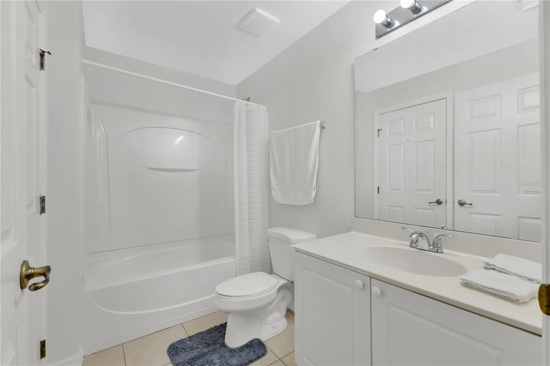 2855 Club Cortile Circle Kissimmee FL 34746