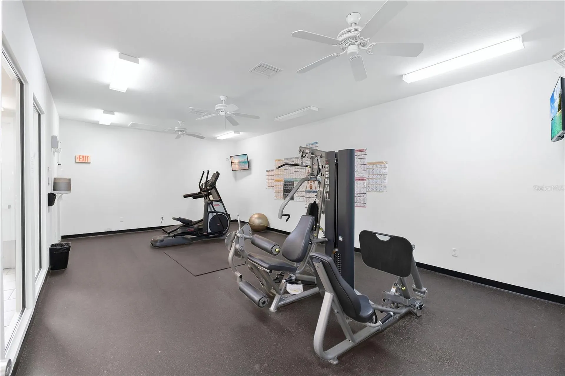 2855 Club Cortile Circle Kissimmee FL 34746