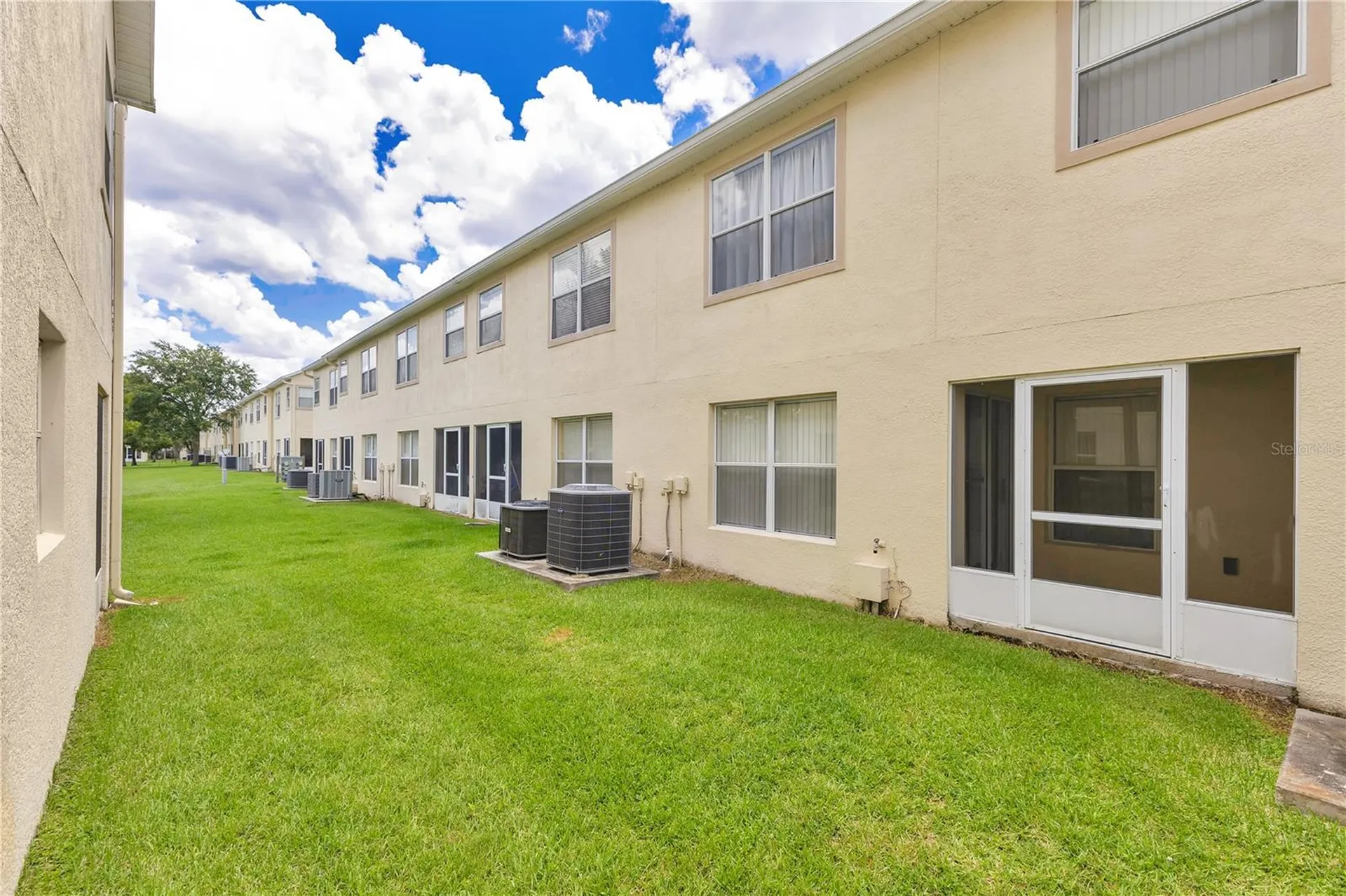 2855 Club Cortile Circle Kissimmee FL 34746