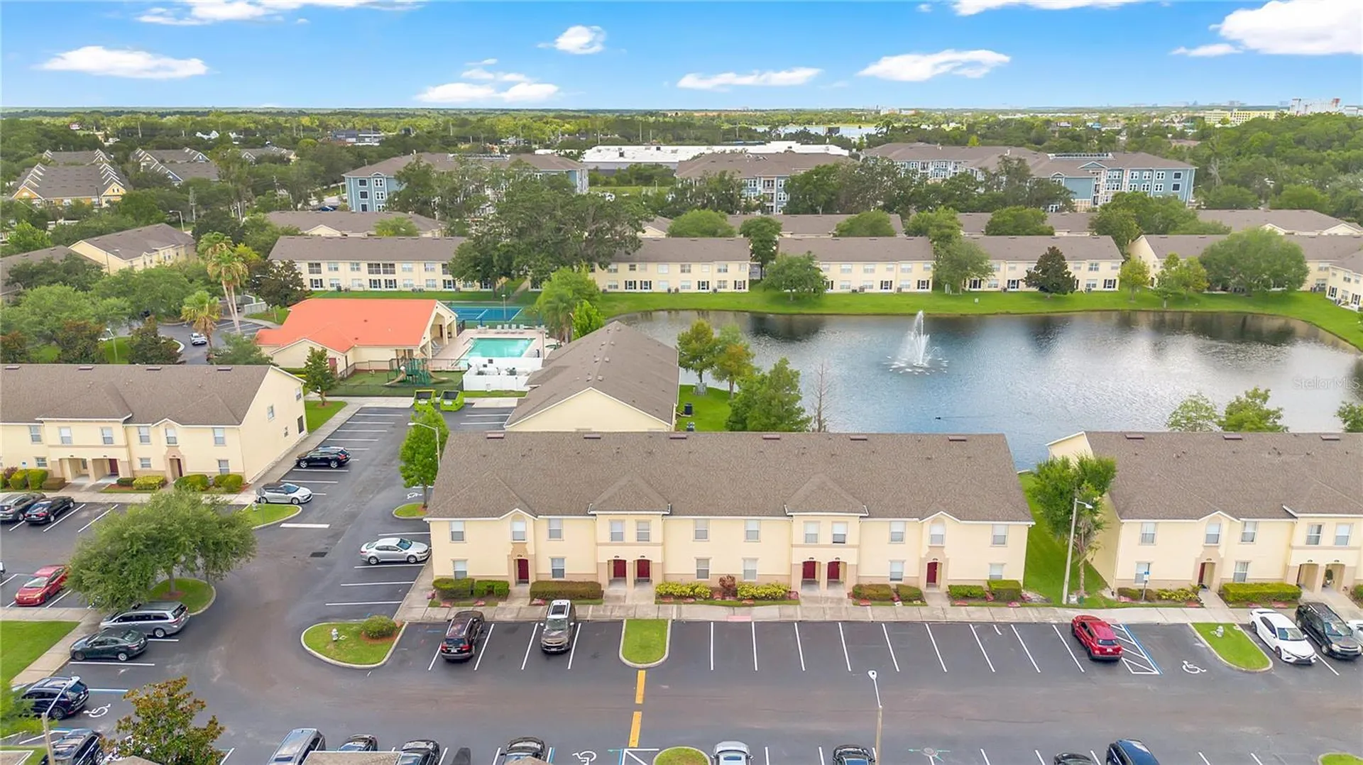 2855 Club Cortile Circle Kissimmee FL 34746