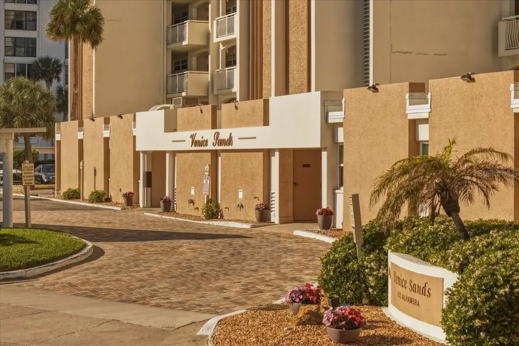 633 Alhambra Road Venice FL 34285