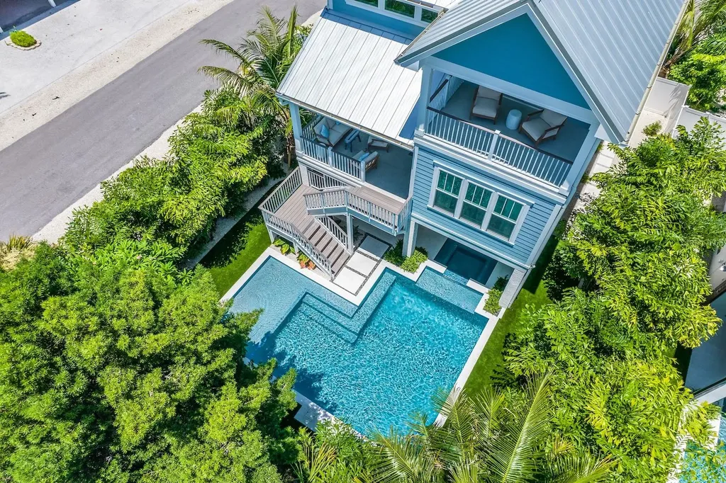 419 Alamanda Road Anna Maria FL 34216