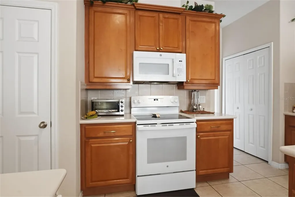 2714 Plumberry Avenue Ocoee FL 34761