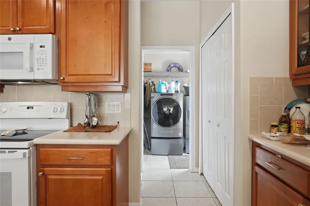 2714 Plumberry Avenue Ocoee FL 34761