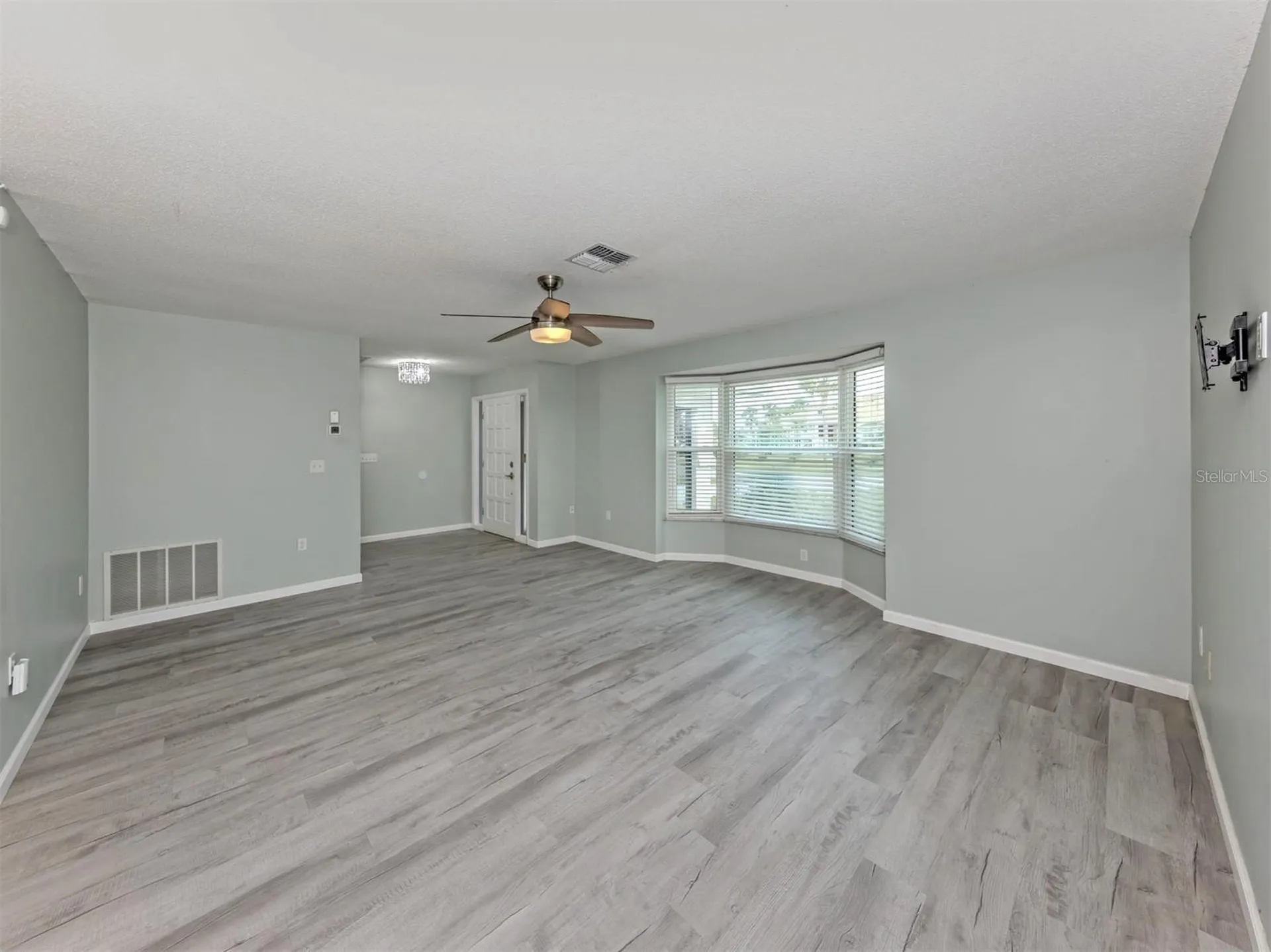 1053 Derian Place Nokomis FL 34275