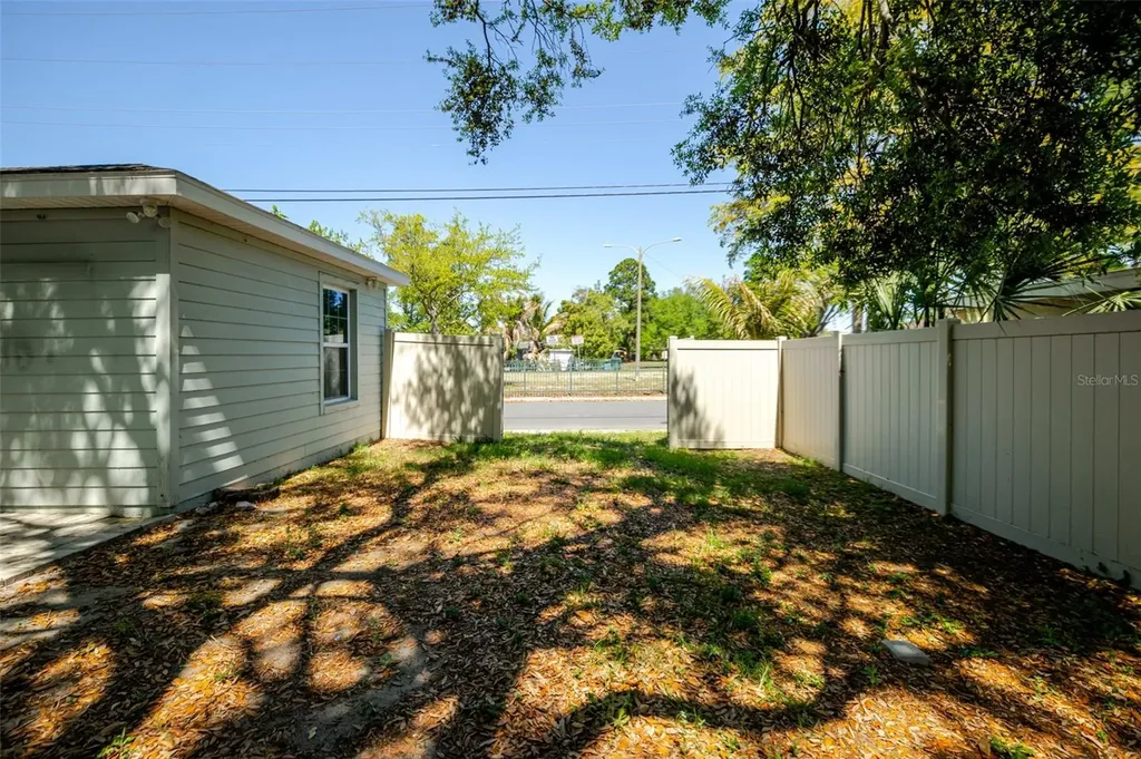 1101 2nd Street W Bradenton FL 34205