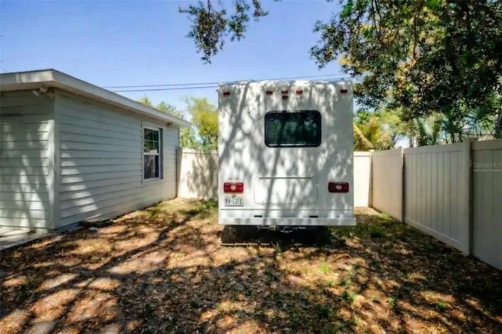 1101 2nd Street W Bradenton FL 34205
