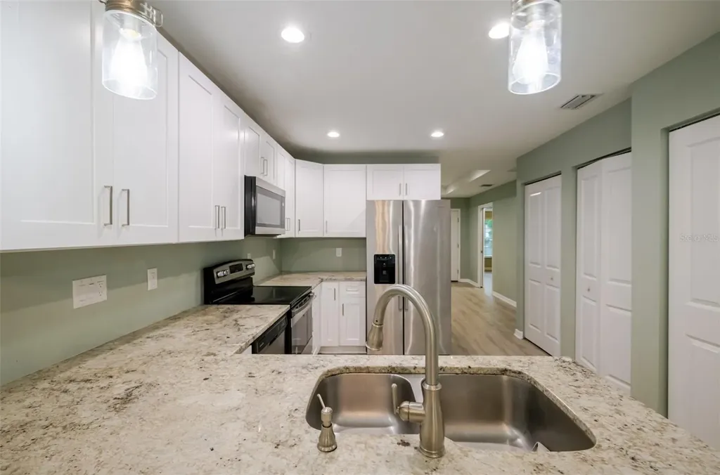1101 2nd Street W Bradenton FL 34205