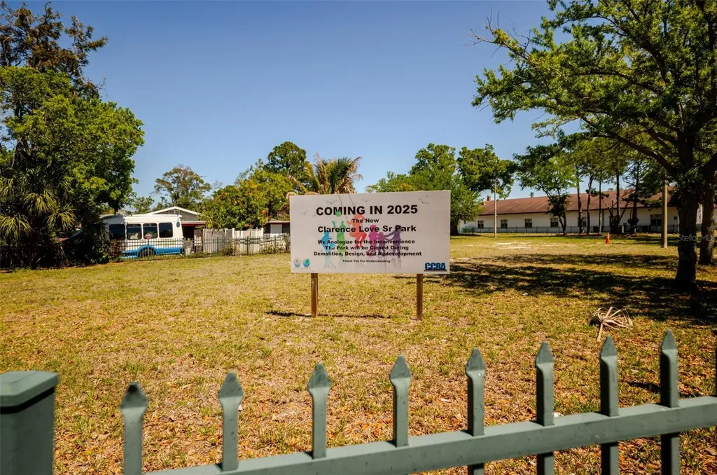 1101 2nd Street W Bradenton FL 34205