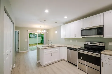 1101 2nd Street W Bradenton FL 34205
