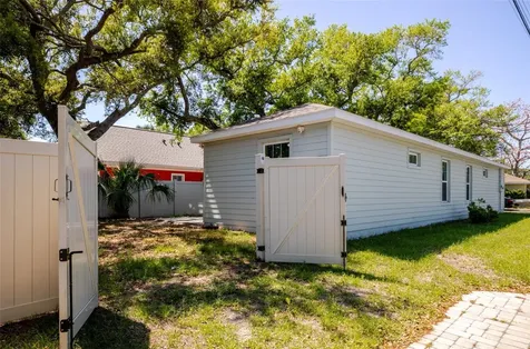 1101 2nd Street W Bradenton FL 34205
