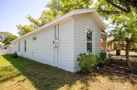 1101 2nd Street W Bradenton FL 34205