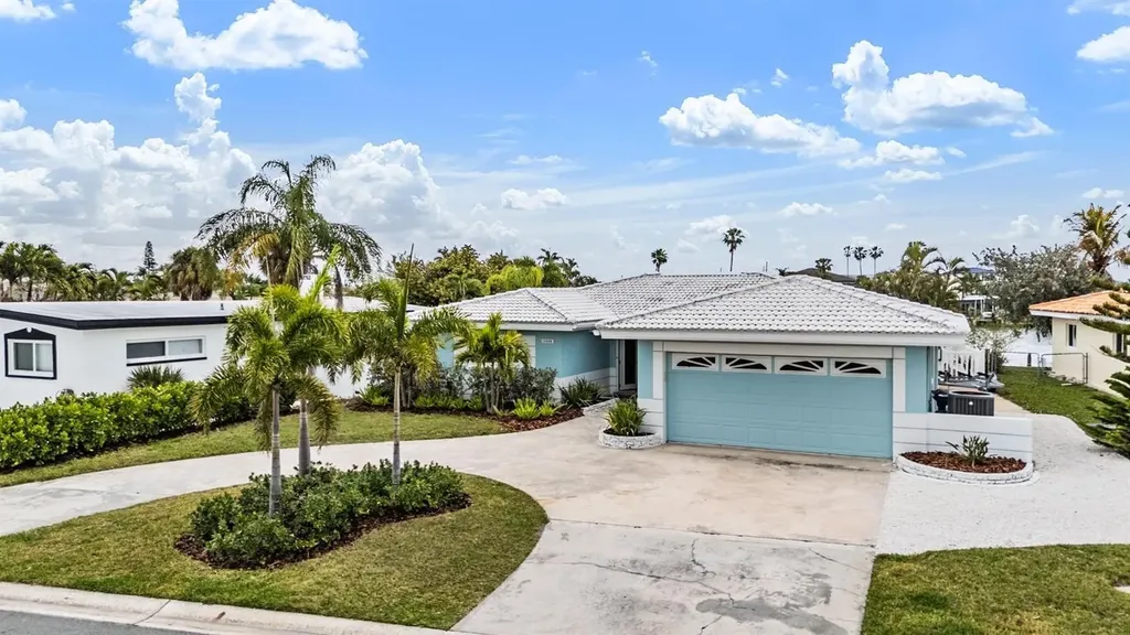 11425 5th Street E Treasure Island FL 33706