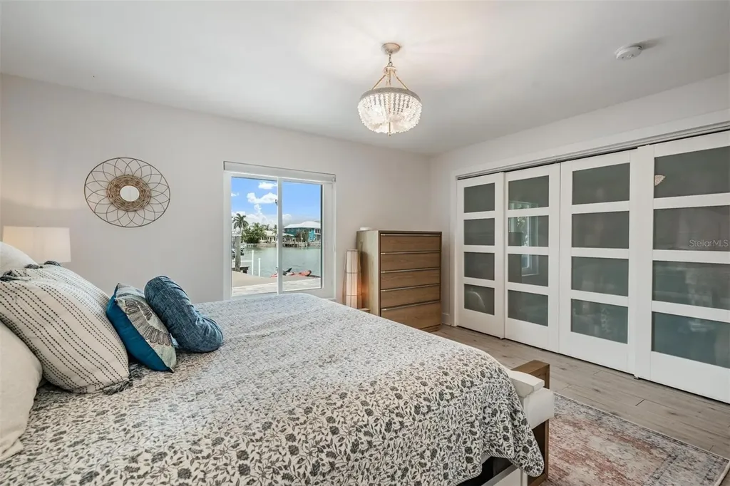 11425 5th Street E Treasure Island FL 33706