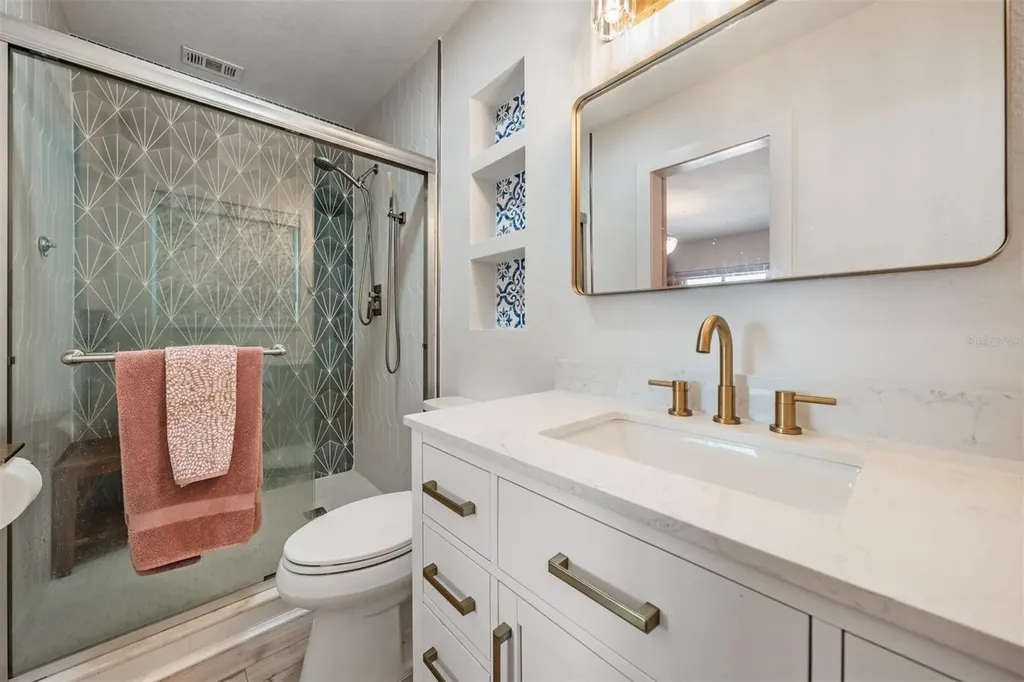 11425 5th Street E Treasure Island FL 33706