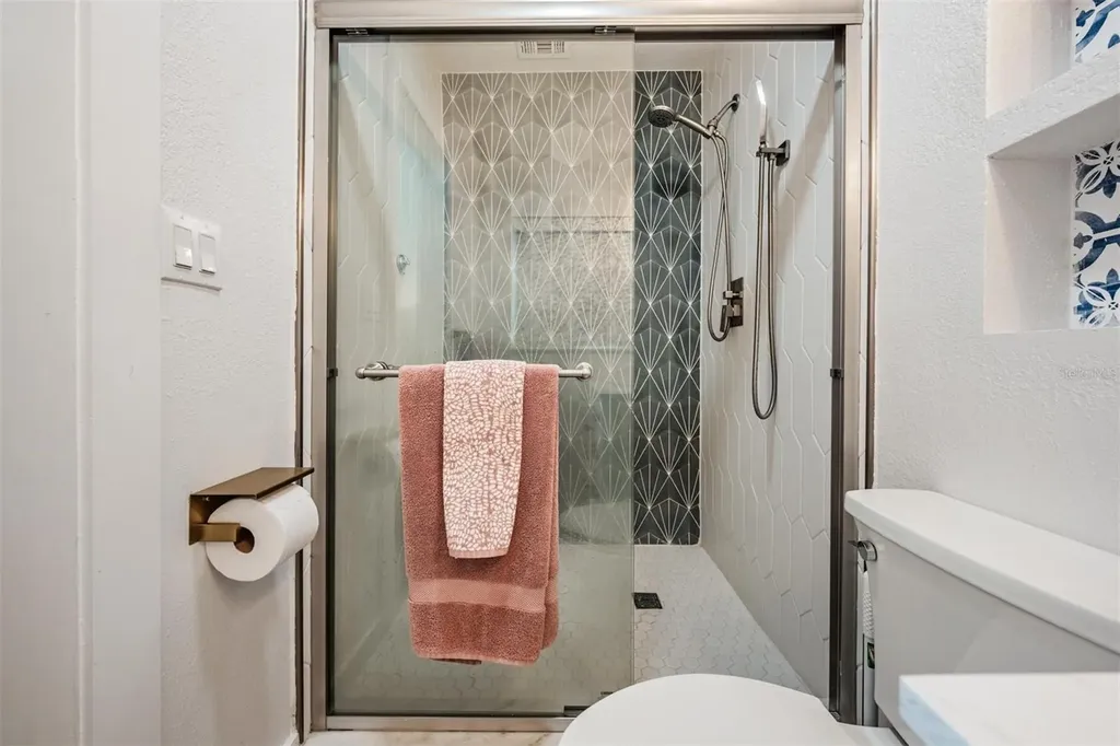 11425 5th Street E Treasure Island FL 33706