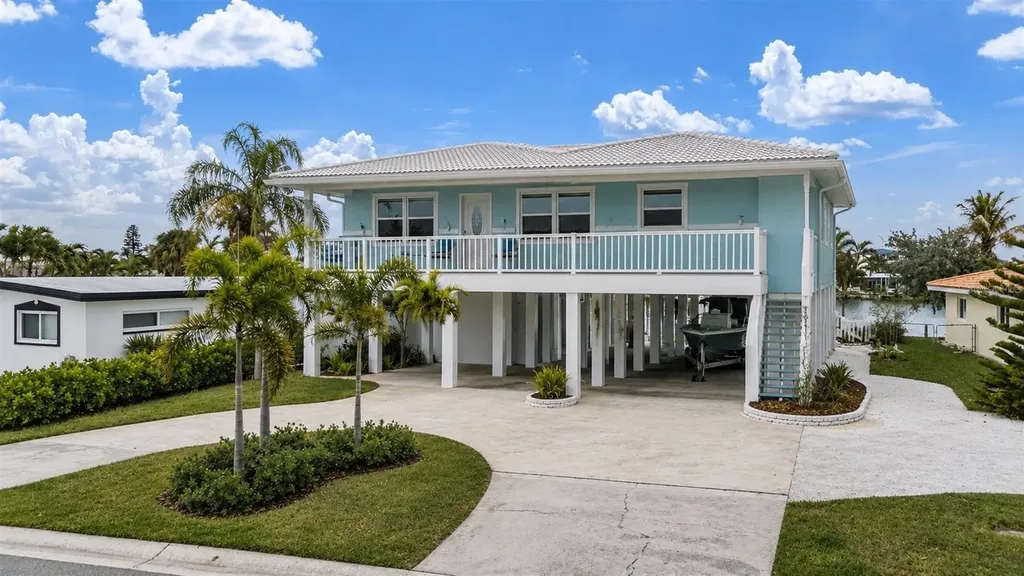 11425 5th Street E Treasure Island FL 33706