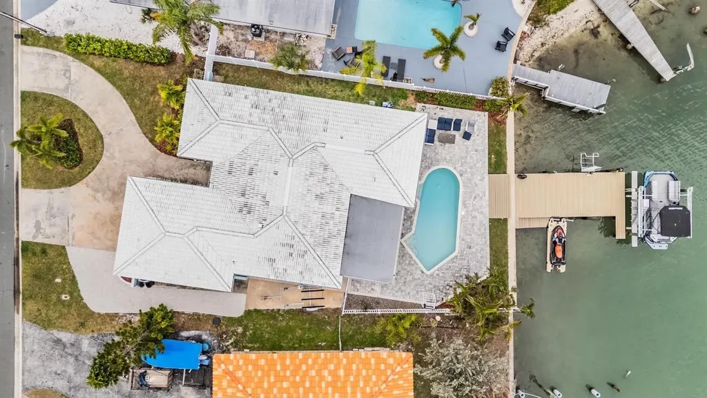 11425 5th Street E Treasure Island FL 33706
