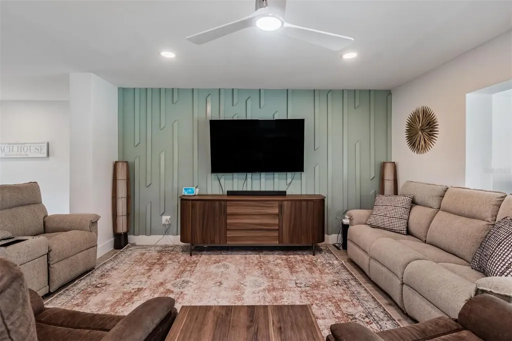 11425 5th Street E Treasure Island FL 33706
