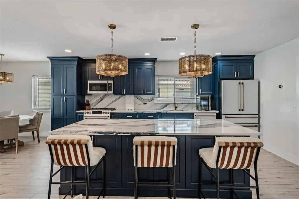 11425 5th Street E Treasure Island FL 33706