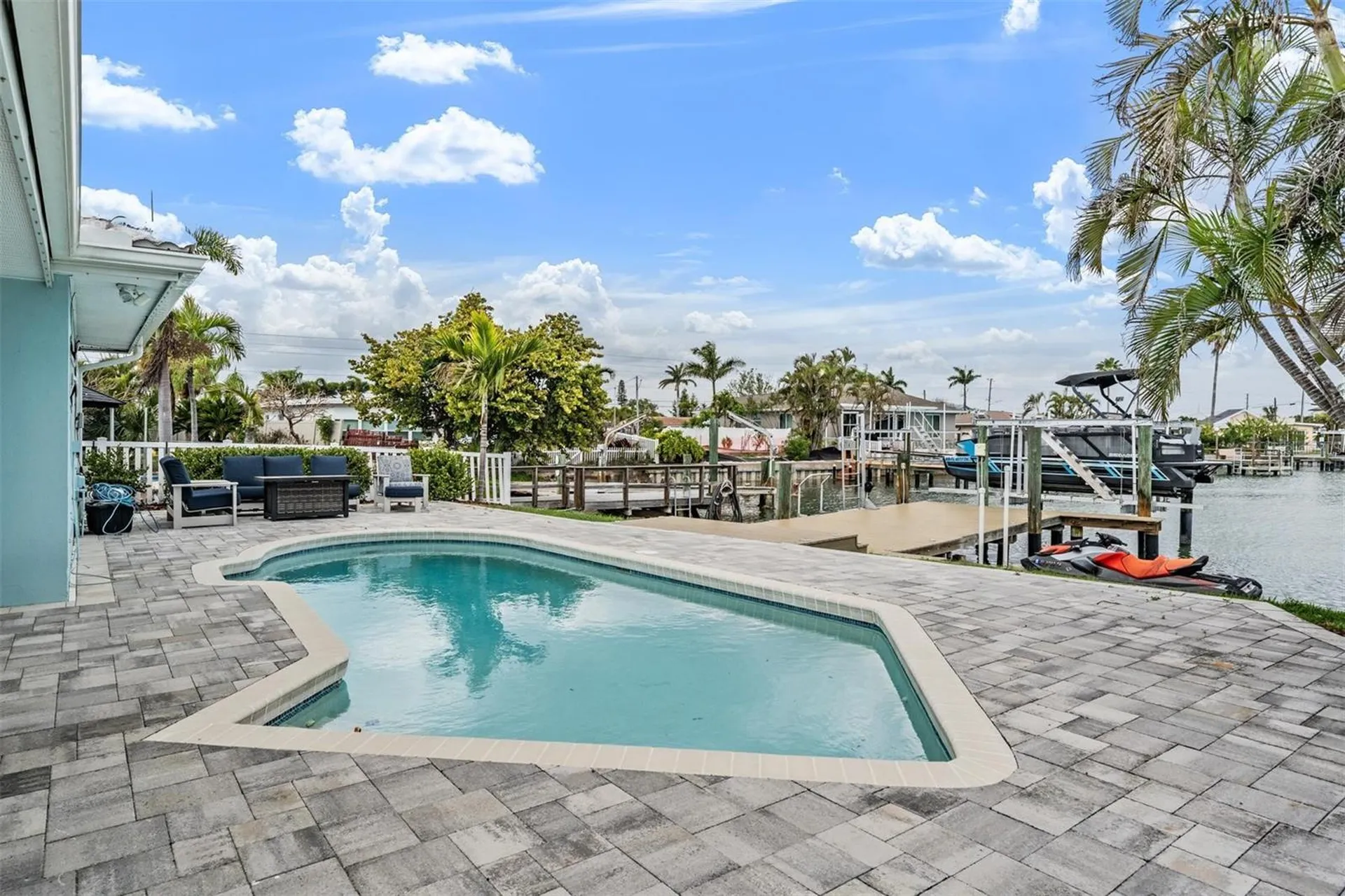 11425 5th Street E Treasure Island FL 33706
