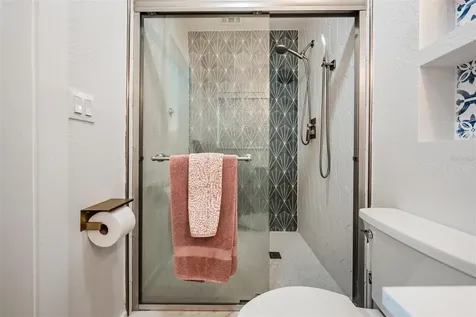 11425 5th Street E Treasure Island FL 33706