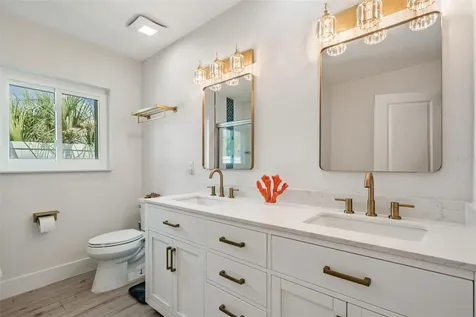 11425 5th Street E Treasure Island FL 33706