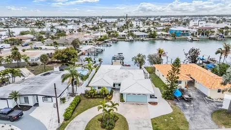 11425 5th Street E Treasure Island FL 33706