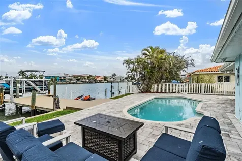 11425 5th Street E Treasure Island FL 33706