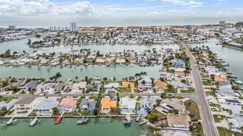 11425 5th Street E Treasure Island FL 33706