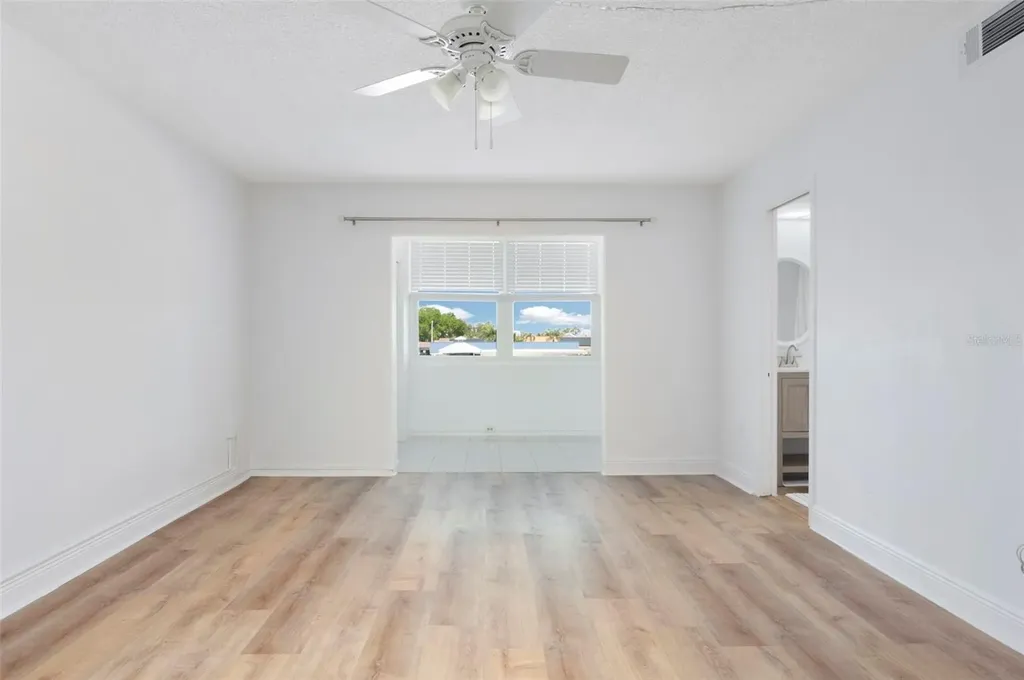 4725 Cove Circle St Petersburg FL 33708