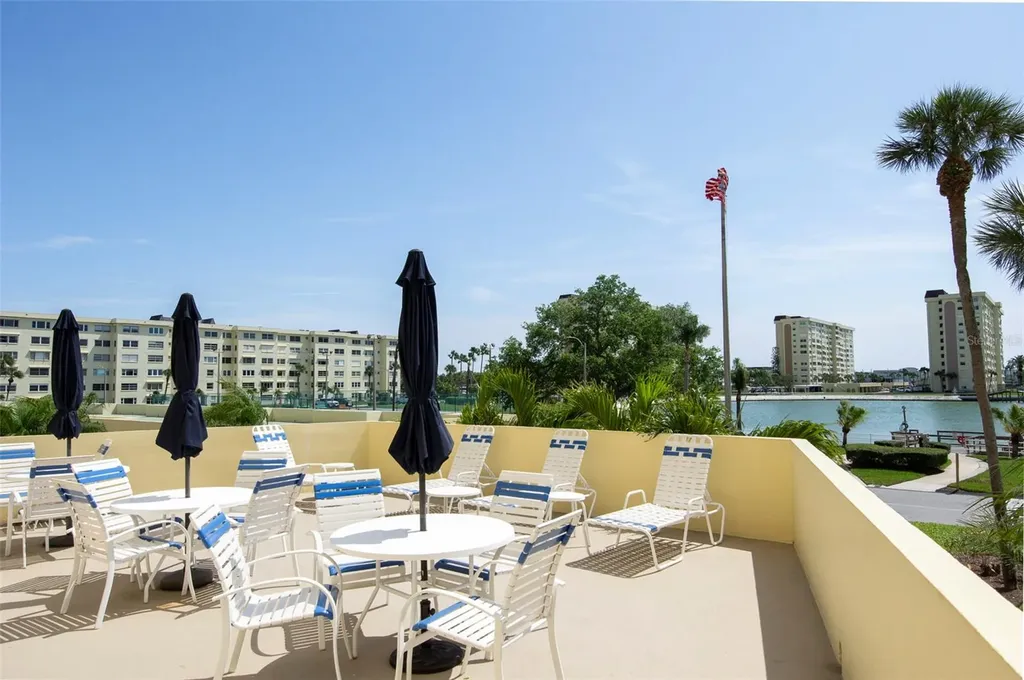 4725 Cove Circle St Petersburg FL 33708
