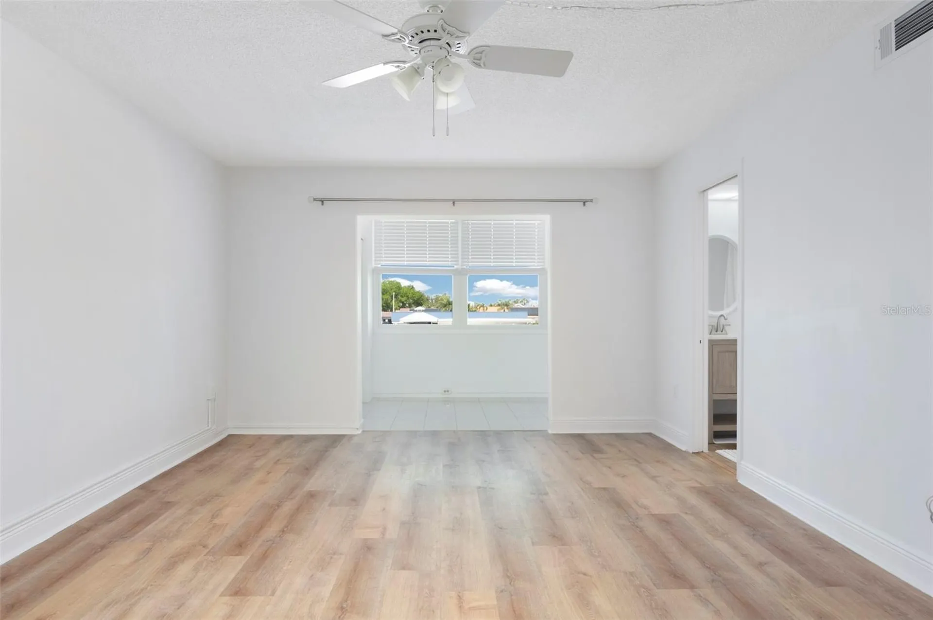4725 Cove Circle St Petersburg FL 33708
