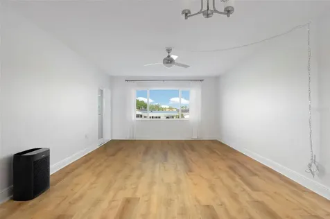4725 Cove Circle St Petersburg FL 33708
