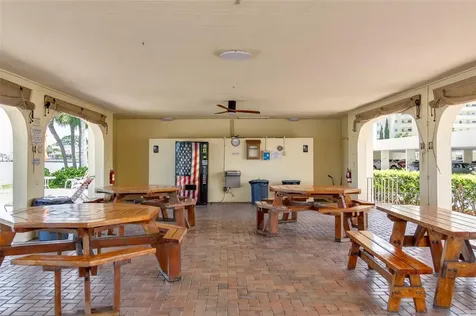 4725 Cove Circle St Petersburg FL 33708