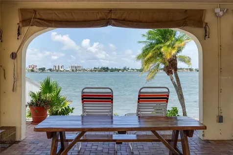 4725 Cove Circle St Petersburg FL 33708