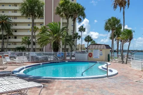 4725 Cove Circle St Petersburg FL 33708