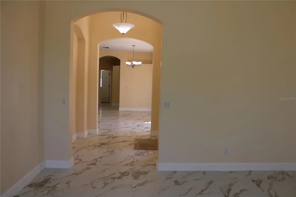 7803 33rd Street E Sarasota FL 34243