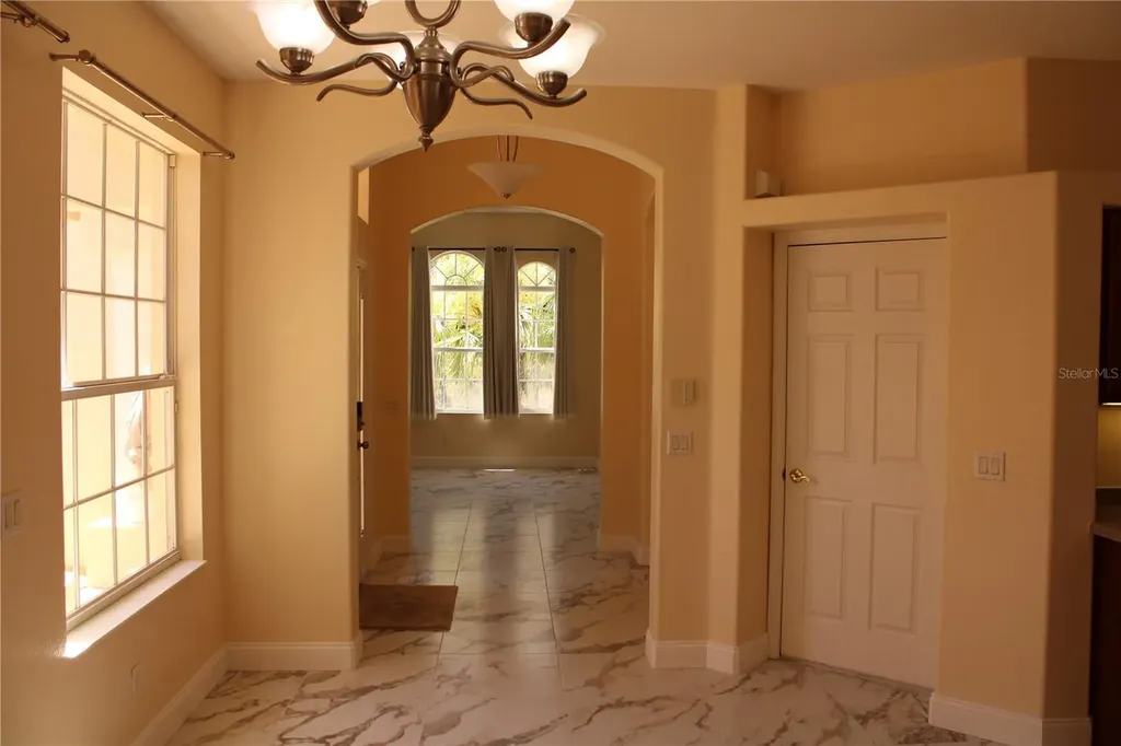 7803 33rd Street E Sarasota FL 34243