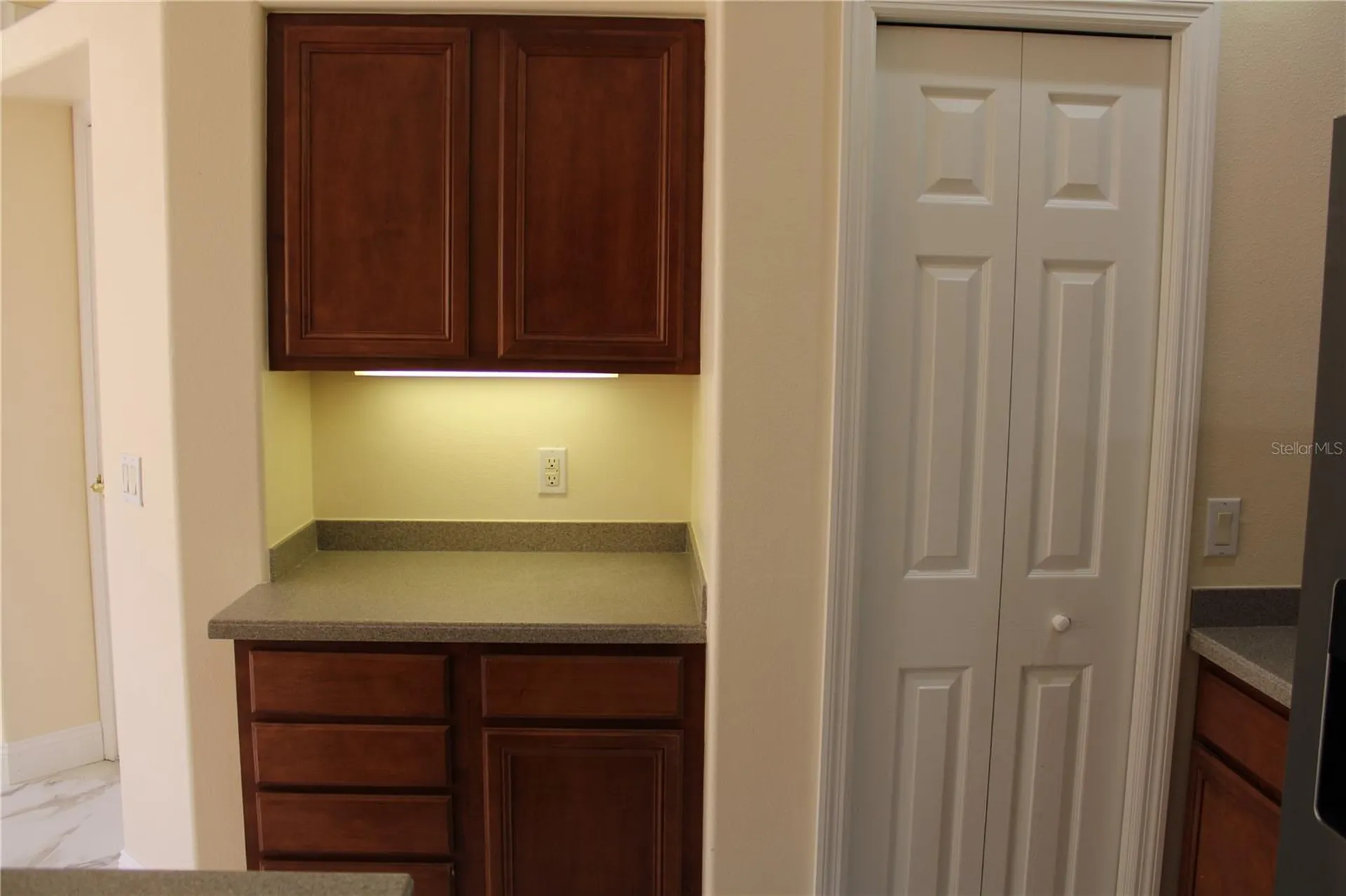 7803 33rd Street E Sarasota FL 34243