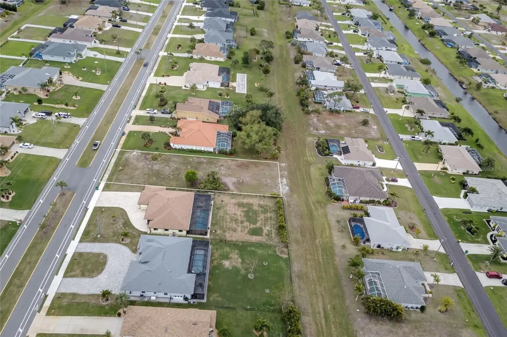211 Rotonda Boulevard N Rotonda West FL 33947