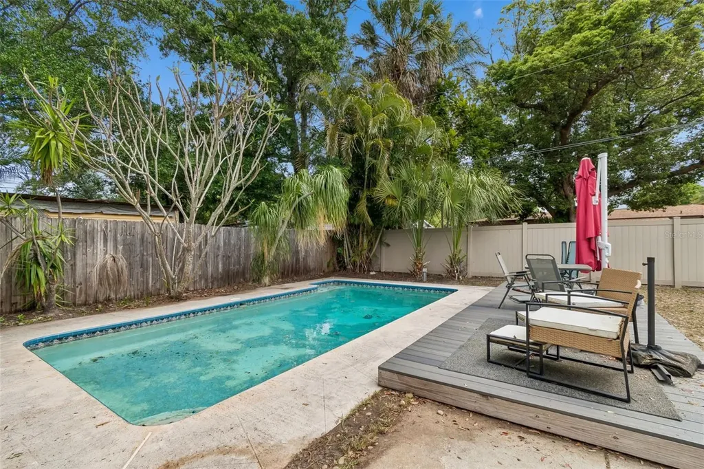 1409 Nelson Avenue Clearwater FL 33755