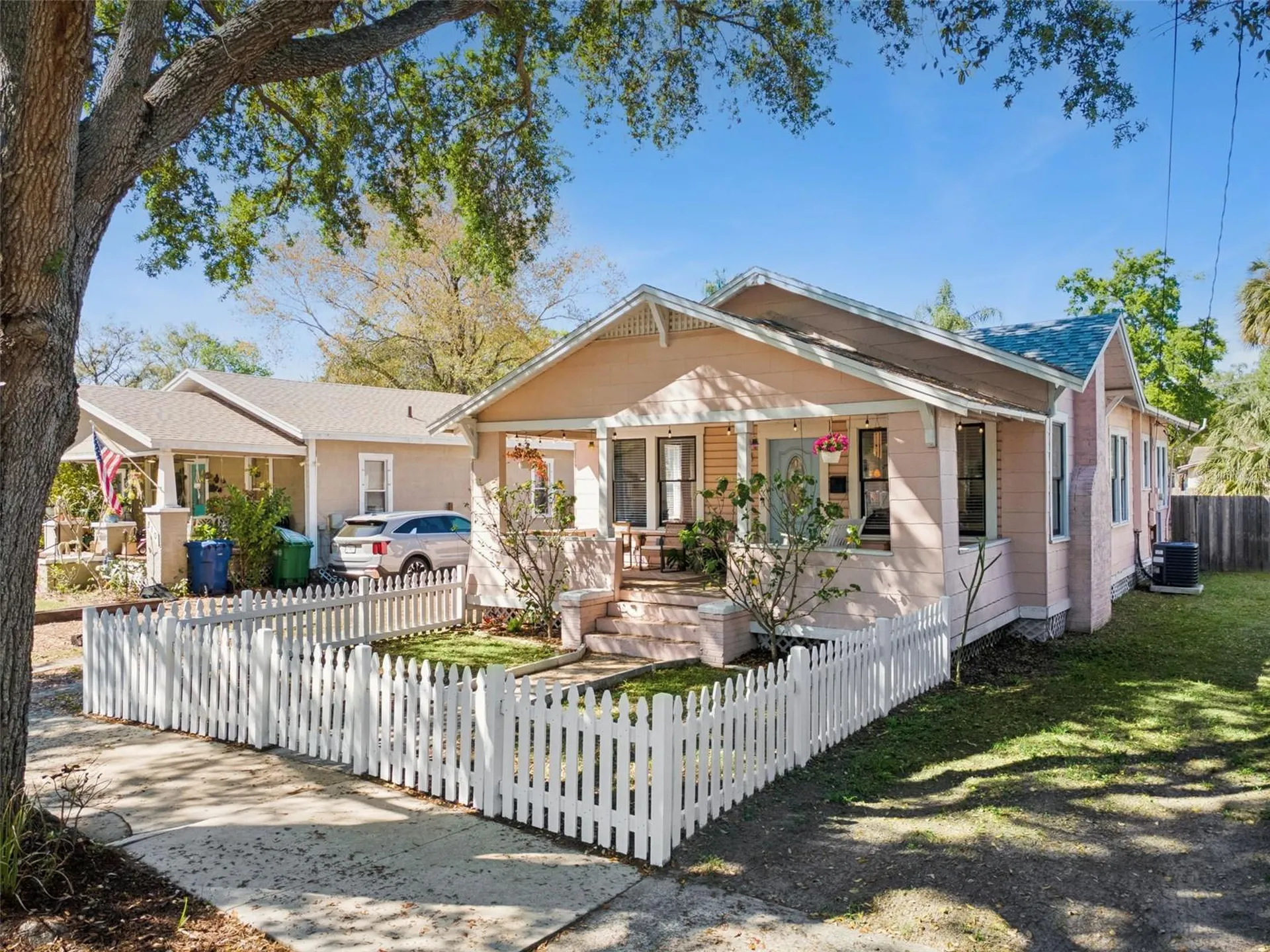 812 E Paris Street Tampa FL 33604