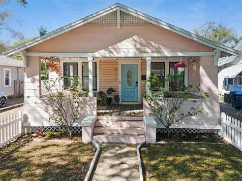 812 E Paris Street Tampa FL 33604