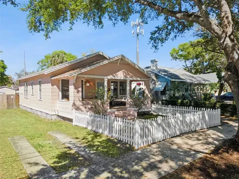 812 E Paris Street Tampa FL 33604